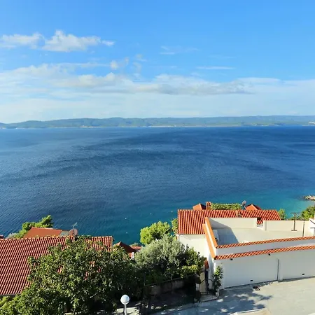 Apartment Apartments By The Sea Pisak, Omis - 10323