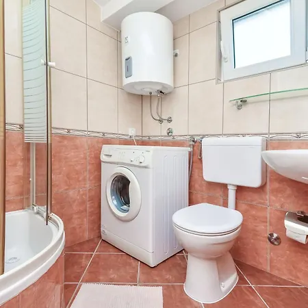Apartments By The Sea Pisak, Omis - 10323 Pisak