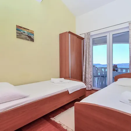 Apartments By The Sea Pisak, Omis - 10323 Apartment Pisak